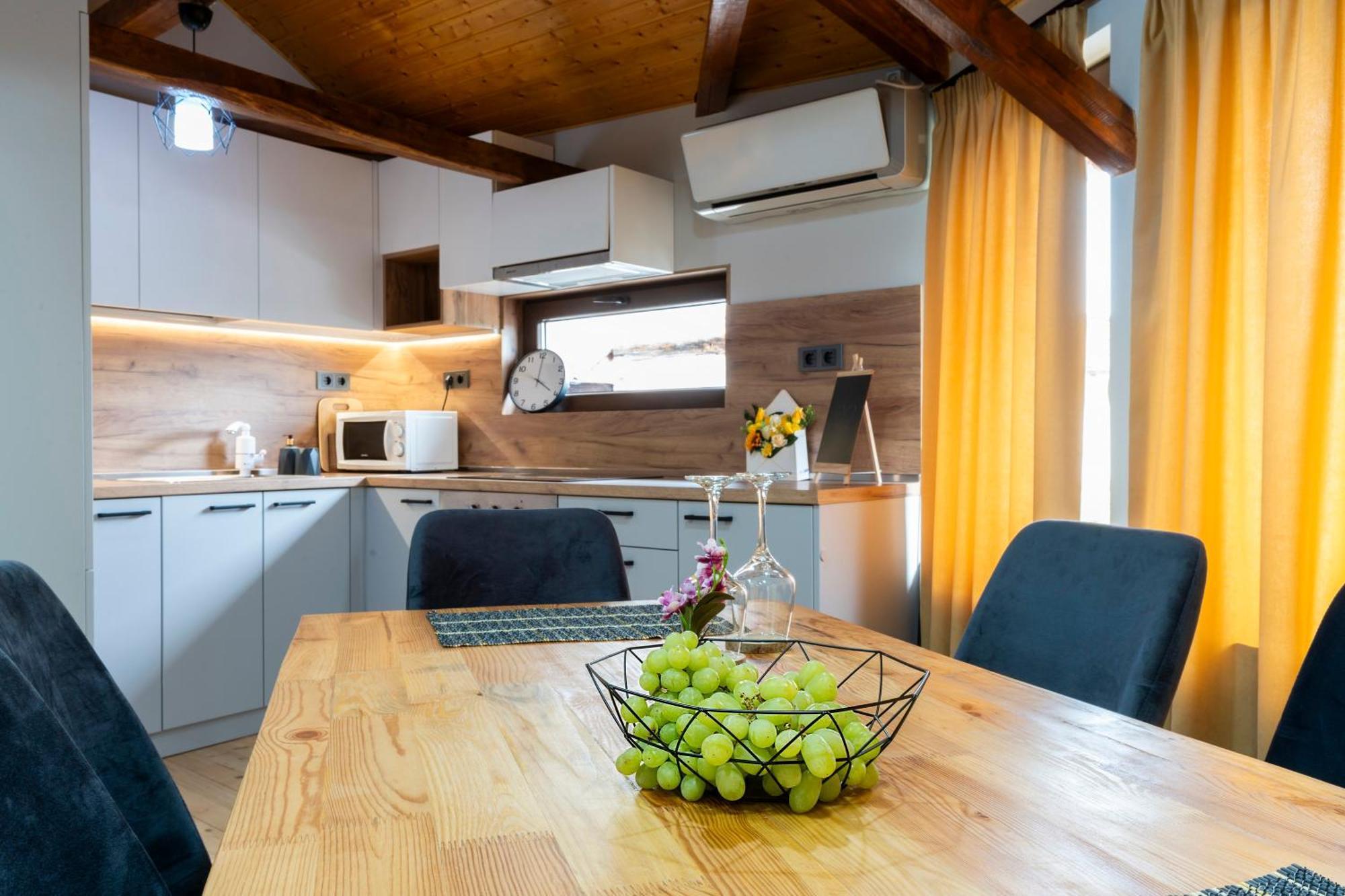 Bobevata Guest House - Floor 2 - Stunning View Old Town Veliko Tarnovo Luaran gambar
