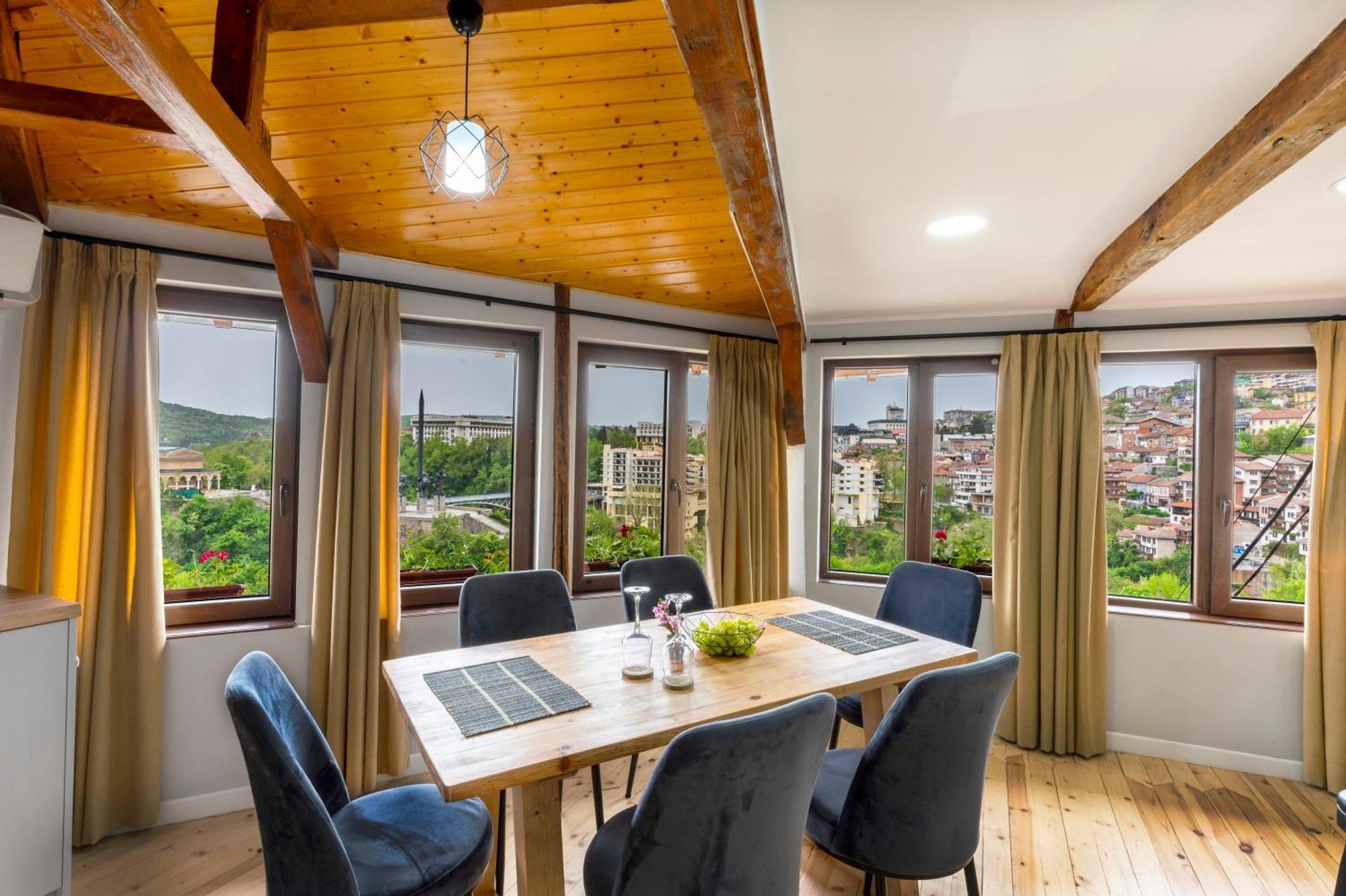 Bobevata Guest House - Floor 2 - Stunning View Old Town Veliko Tarnovo Luaran gambar
