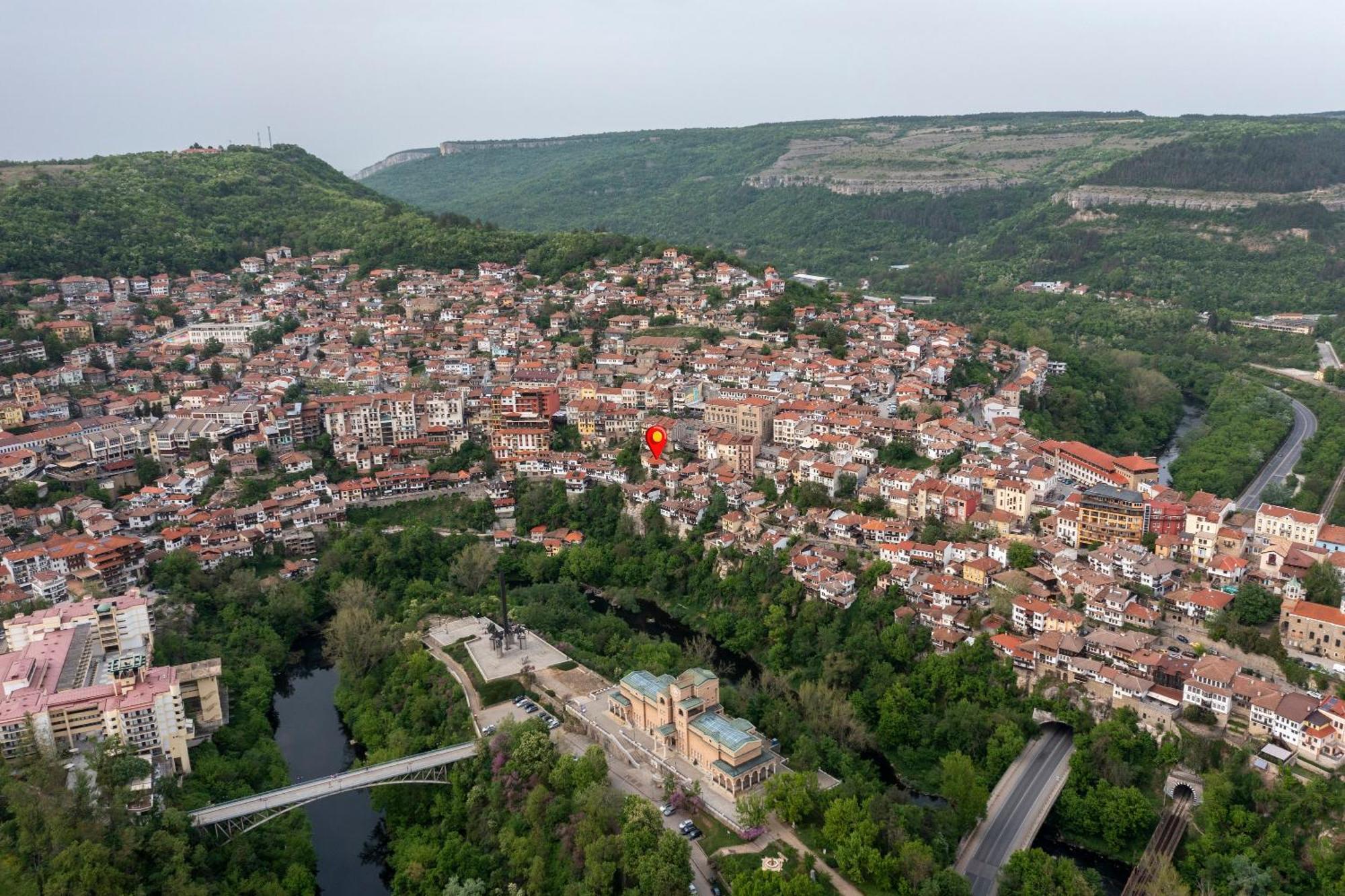 Bobevata Guest House - Floor 2 - Stunning View Old Town Veliko Tarnovo Luaran gambar
